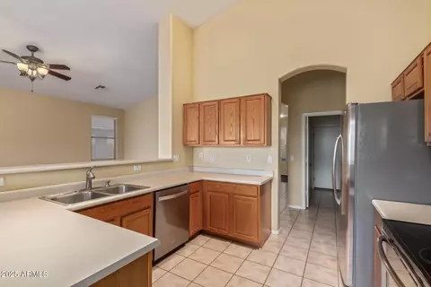 4806 E Thunderbird Dr, Chandler, AZ 85249 photo 3