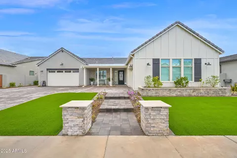 1547 E Crescent Way, Gilbert, AZ 85298