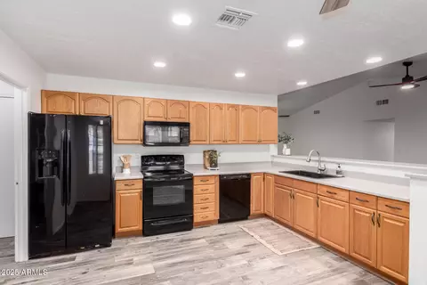 Kitchen - 8027 E Quarterline Rd, Mesa, AZ 85207 photo 1 of 2