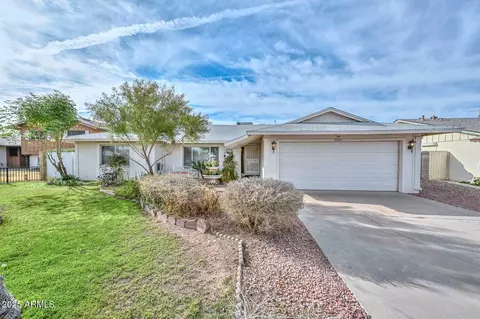 5223 W Acoma Dr, Glendale, AZ 85306