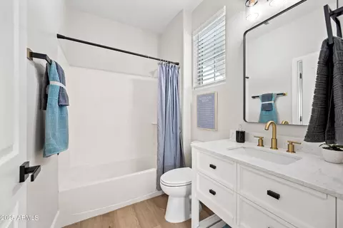 Bath - 2196 E Brigadier Dr, Gilbert, AZ 85298 photo 5 of 5