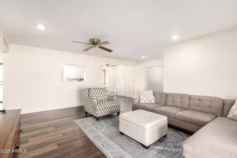 3028 E Highland Ave, Phoenix, AZ 85016 photo 9