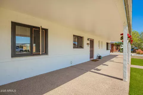 3028 E Highland Ave, Phoenix, AZ 85016 photo 6