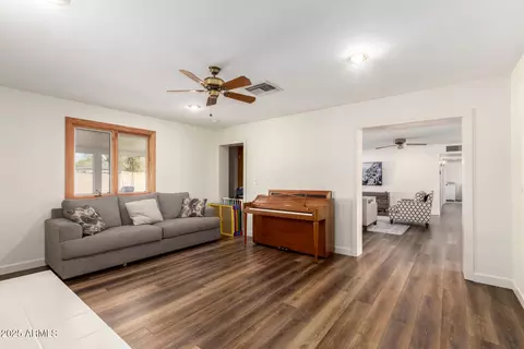 3028 E Highland Ave, Phoenix, AZ 85016 photo 12