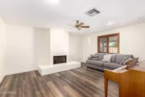 3028 E Highland Ave, Phoenix, AZ 85016 photo 11