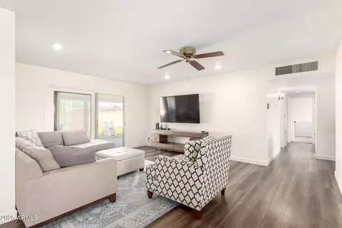 3028 E Highland Ave, Phoenix, AZ 85016 photo 10