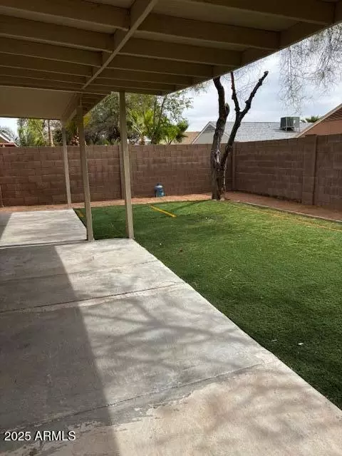 Exterior - 2875 W Muriel Dr, Phoenix, AZ 85053 photo 3 of 3