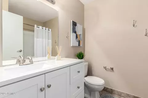 Bath - 3511 E Baseline Rd #1076, Phoenix, AZ 85042 photo 2 of 2