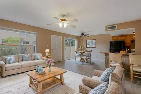 17056 E Calle Del Oro Dr #B, Fountain Hills, AZ 85268