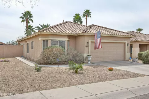 Exterior - 3925 W Hackamore Dr, Phoenix, AZ 85083 photo 1 of 3