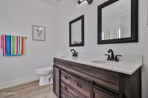 Bath - 3925 W Hackamore Dr, Phoenix, AZ 85083 photo 1 of 4