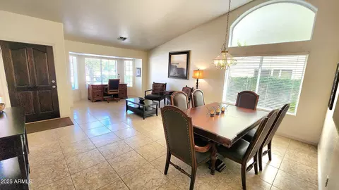 5055 E Paseo Way, Phoenix, AZ 85044 photo 8