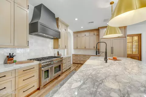 Kitchen - 3120 E Waterman Ct, Gilbert, AZ 85297 photo 5 of 5