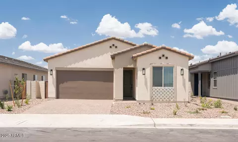 352 E Las Perlas Ln, San Tan Valley, AZ 85140