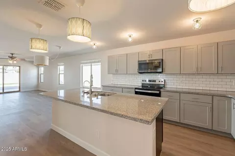 972 W Kachina Dr, Coolidge, AZ 85128
