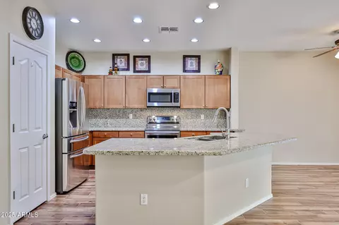 17062 N 184th Dr, Surprise, AZ 85374