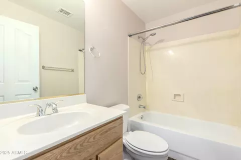 3881 E Douglas Loop, Gilbert, AZ 85234 photo 9