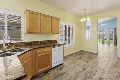 Kitchen - 3407 W Steinbeck Dr, Anthem, AZ 85086 photo 4 of 5