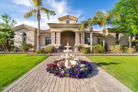 2760 W Laredo Pl, Chandler, AZ 85224
