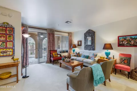10655 N 9th St #207, Phoenix, AZ 85020