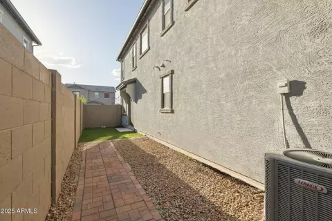 3811 S 58th Ln, Phoenix, AZ 85043 photo 22