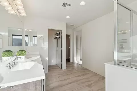 3811 S 58th Ln, Phoenix, AZ 85043 photo 10