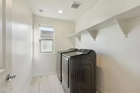 3811 S 58th Ln, Phoenix, AZ 85043 photo 12