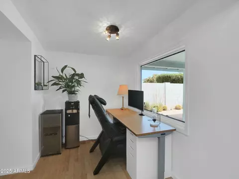 3707 E Laurel Ln, Phoenix, AZ 85028 photo 21