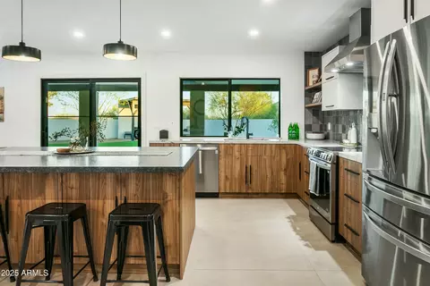 4625 E Mountain View Rd, Phoenix, AZ 85028 photo 12