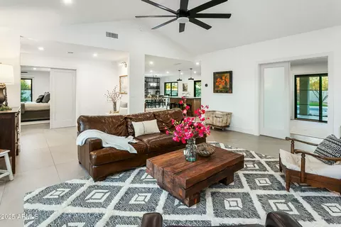 4625 E Mountain View Rd, Phoenix, AZ 85028 photo 9