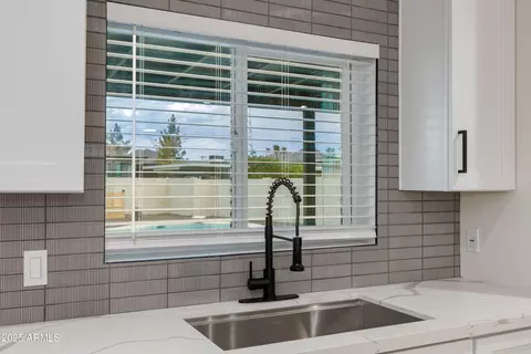 12444 N 33rd St, Phoenix, AZ 85032 photo 4