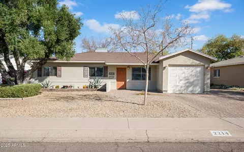 2214 E Sells Dr, Phoenix, AZ 85016
