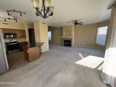 3232 E Kerry Ln, Phoenix, AZ 85050 photo 4
