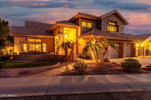 1679 E Saltsage Dr, Phoenix, AZ 85048