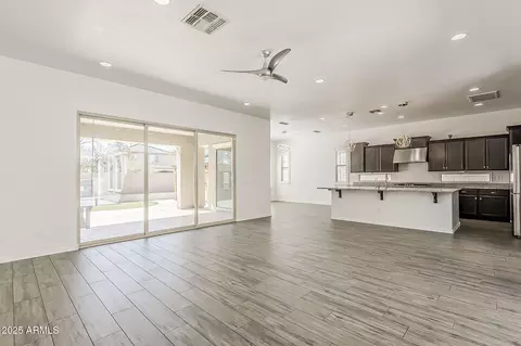 Living - 1095 E Knightsbridge Way, Gilbert, AZ 85297 photo 3 of 8