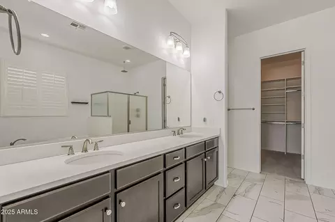 Bath - 1095 E Knightsbridge Way, Gilbert, AZ 85297 photo 1 of 8