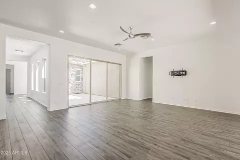 Living - 1095 E Knightsbridge Way, Gilbert, AZ 85297 photo 5 of 8