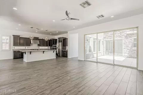 Living - 1095 E Knightsbridge Way, Gilbert, AZ 85297 photo 4 of 8
