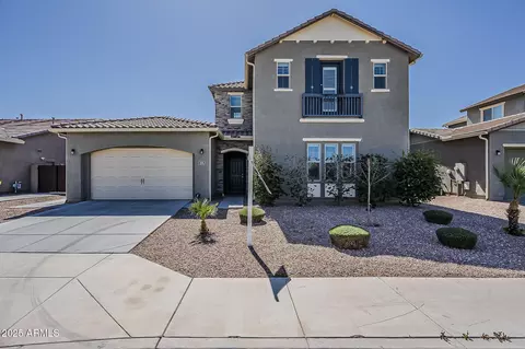 Exterior - 1095 E Knightsbridge Way, Gilbert, AZ 85297 photo 6 of 18