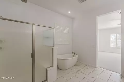 Bath - 1095 E Knightsbridge Way, Gilbert, AZ 85297 photo 5 of 8