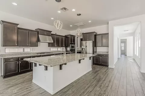 Kitchen - 1095 E Knightsbridge Way, Gilbert, AZ 85297 photo 1 of 7