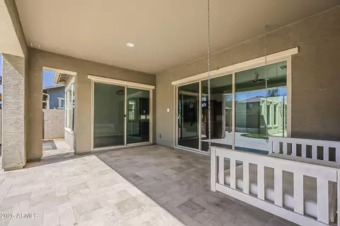 Exterior - 1095 E Knightsbridge Way, Gilbert, AZ 85297 photo 12 of 18