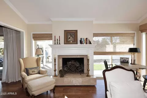 Living - 25 E San Miguel Ave E, Phoenix, AZ 85012 photo 3 of 5