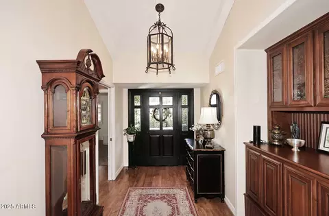 Entry Way - 25 E San Miguel Ave E, Phoenix, AZ 85012 photo 1 of 1