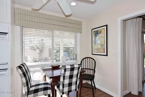 Dining - 25 E San Miguel Ave E, Phoenix, AZ 85012 photo 4 of 4