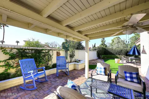 Exterior - 25 E San Miguel Ave E, Phoenix, AZ 85012 photo 6 of 13