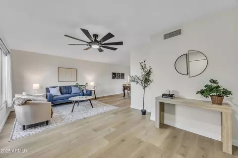 Living - 2604 W Wolf St, Phoenix, AZ 85017 photo 1 of 1