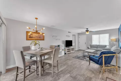 8760 W Meadow Dr, Peoria, AZ 85382