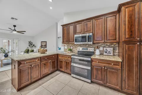 446 W Sereno Dr, Gilbert, AZ 85233 photo 12