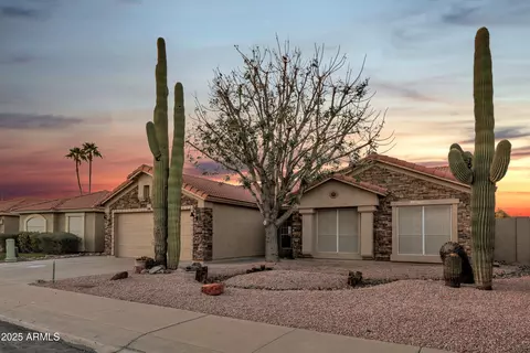 446 W Sereno Dr, Gilbert, AZ 85233 photo 2